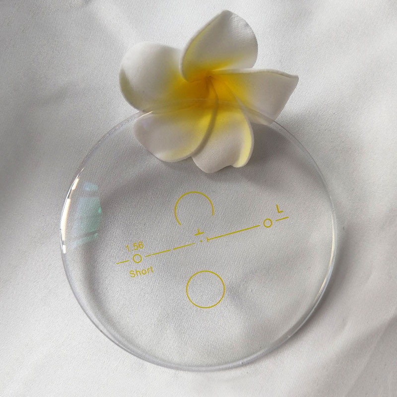 1.56 เลนส์โปรเกรสซีฟ HMC