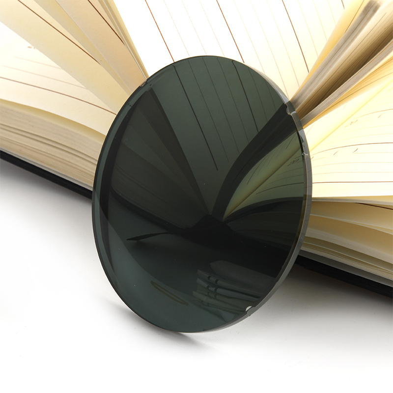 เลนส์โพลาไรซ์ 1.499